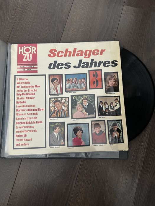 Vând plăci vinil - Pick Up.