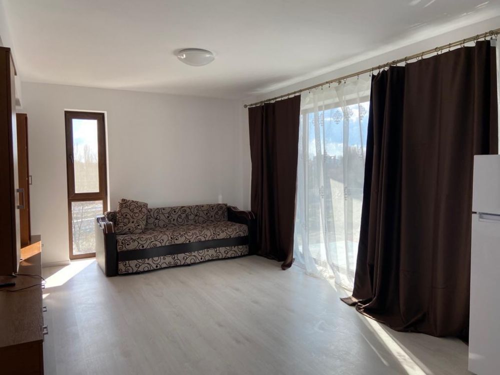 Închiriez apartament 3 camere Class Park