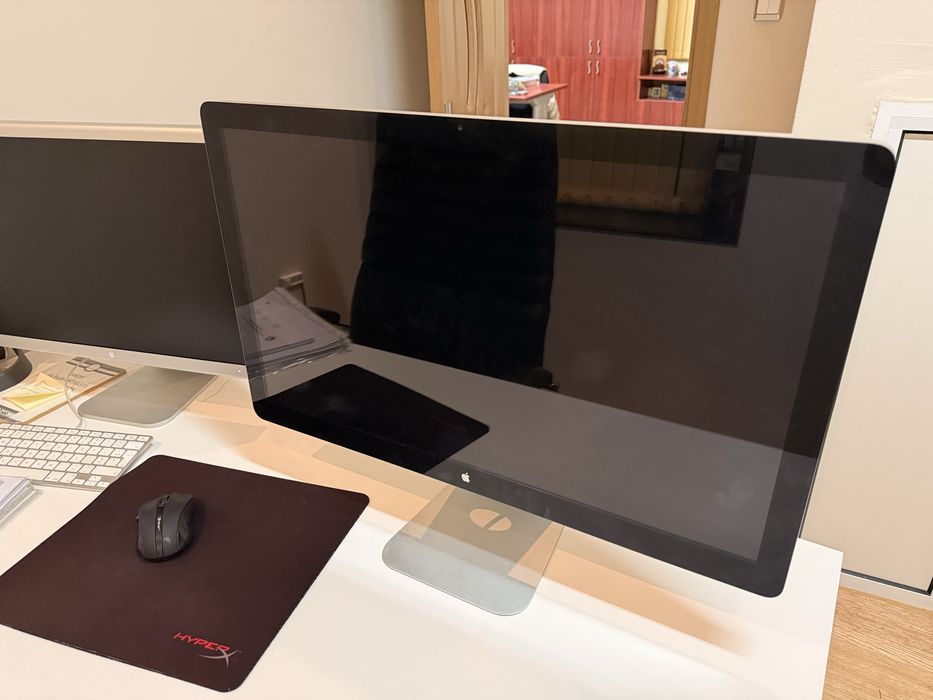 Apple Cinema display 27
