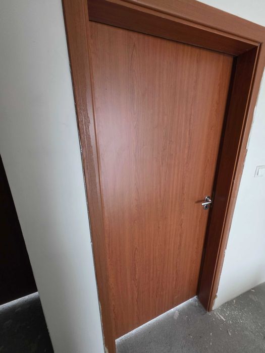 Интериорни врати