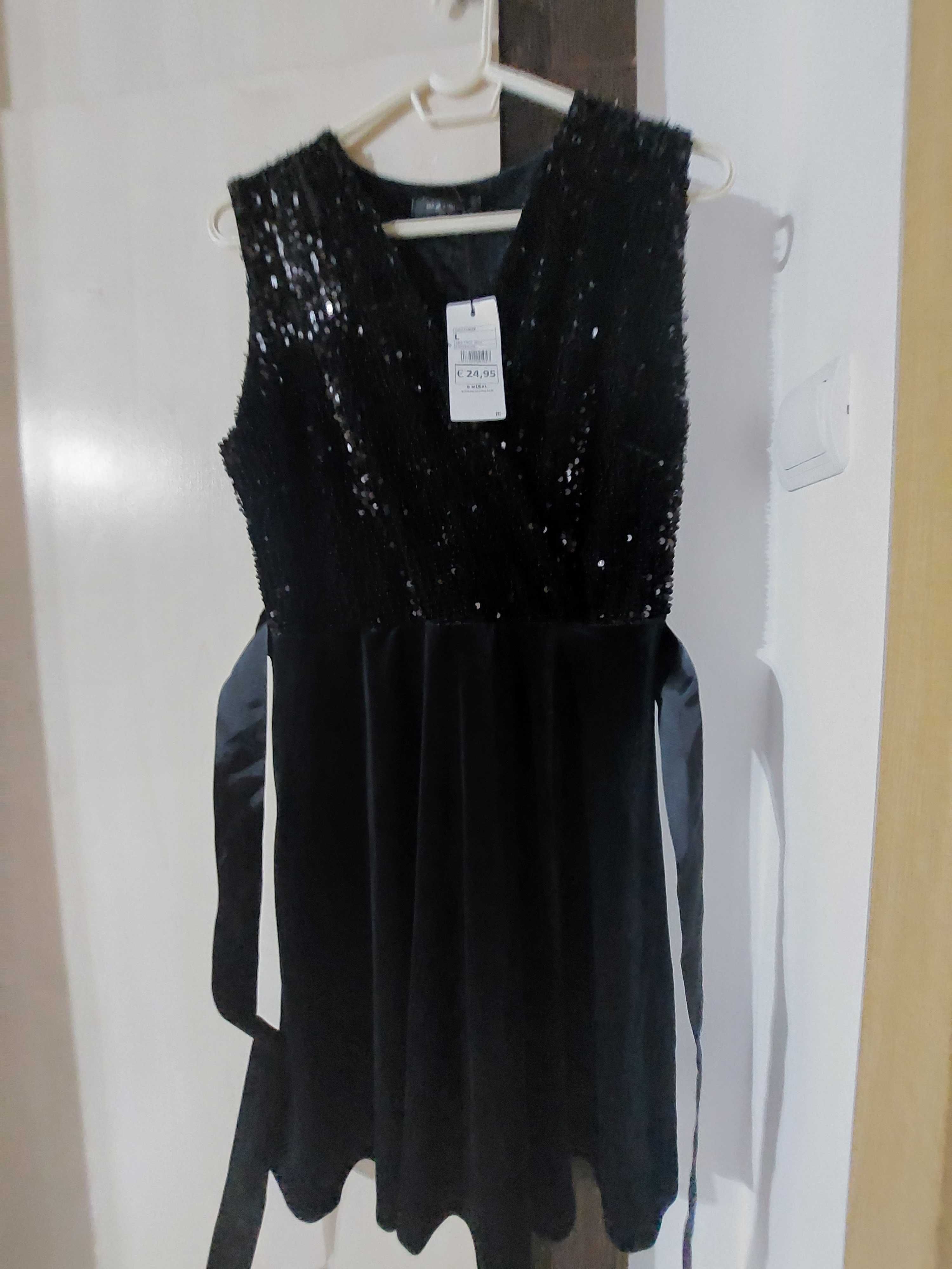 Rochie cu paiete M