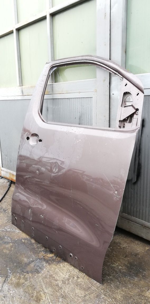 Предна дясна и 2 броя задна дясна врати Citroen Jumpy/Toyota Proace