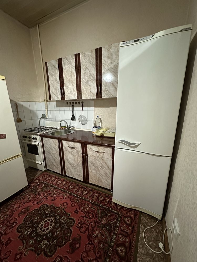 Парк Бобура, мебель и техника