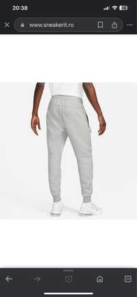 Pantaloni trening barbati nike tech fleece XL