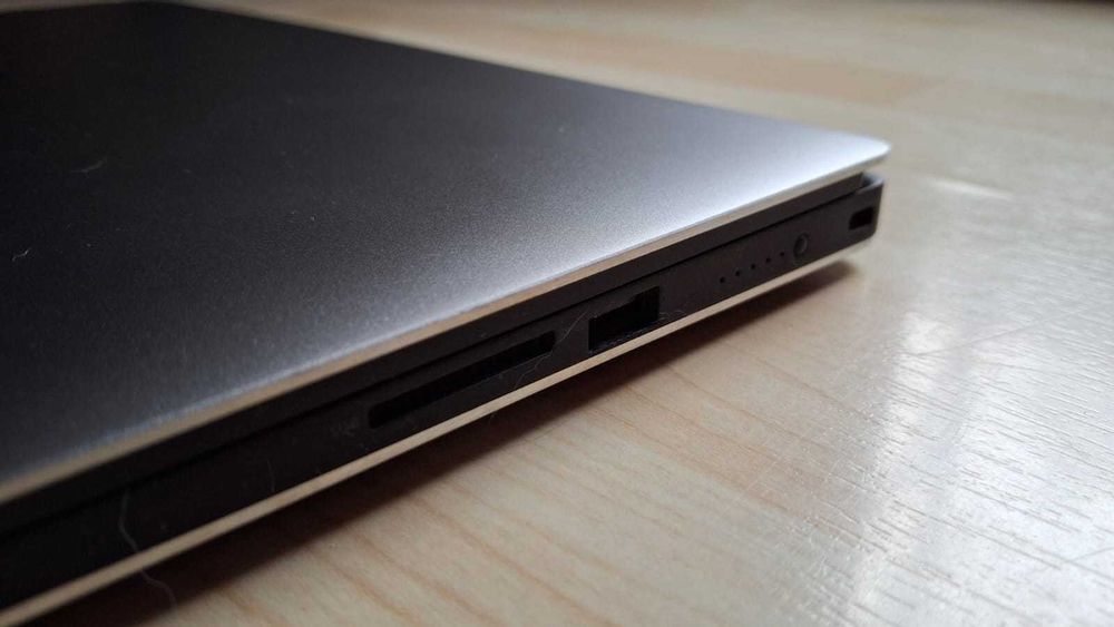 Dell XPS 15 9560 | i7 + 32GB RAM | SSD | Baterie Nouă