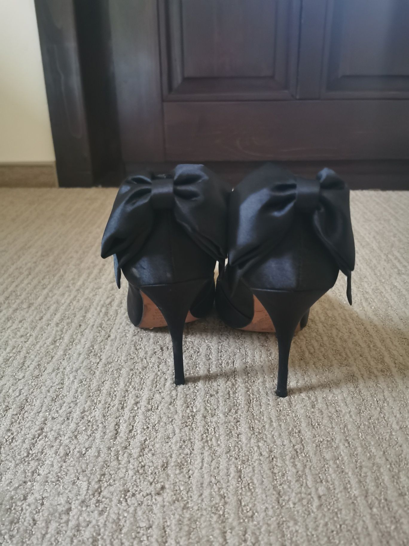 Pantofi eleganti piele