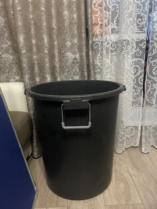 Продам мусорный контейнер