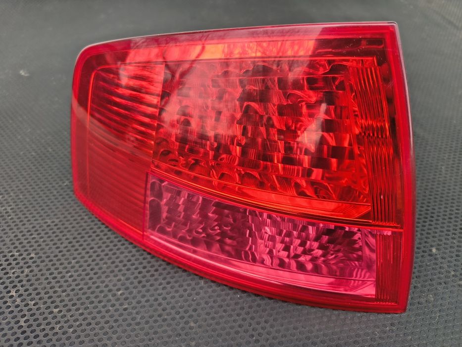 Stop / Tripla  stanga pe aripa audi A8 D3