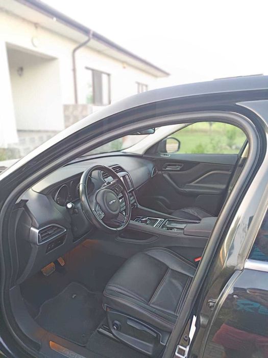 Jaguar-F Pace 20d AWD Prestige