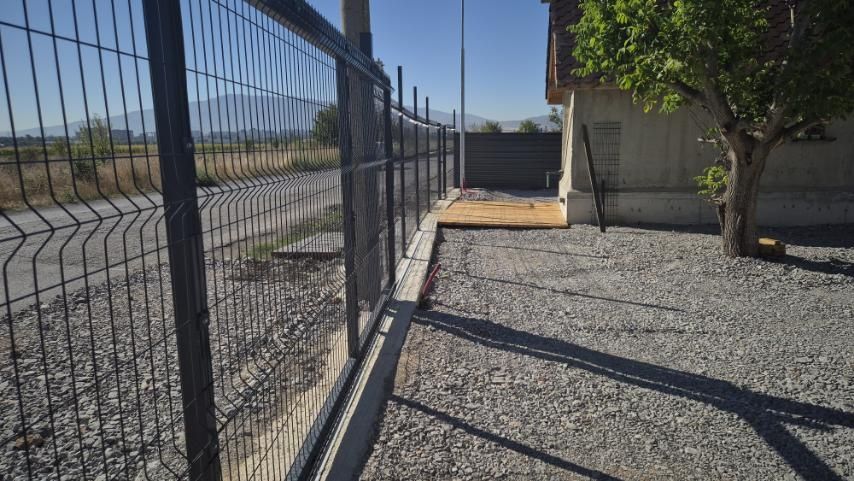 Дава се под наем Парцел в София, Република 2 - 850 кв.м за 800 € - Снимка #8