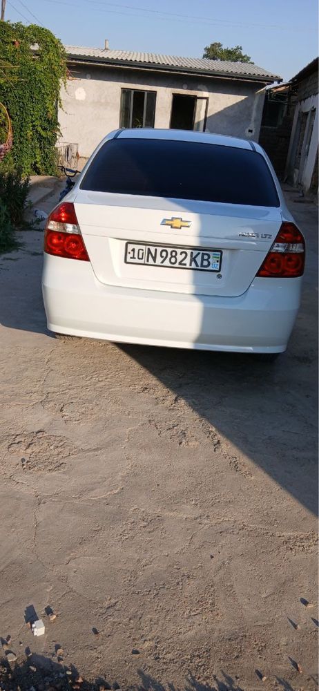 Машина chevrolet nexia 3 Ravon