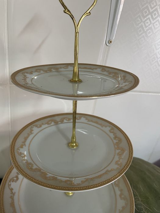 Тарелки трёх ярусные