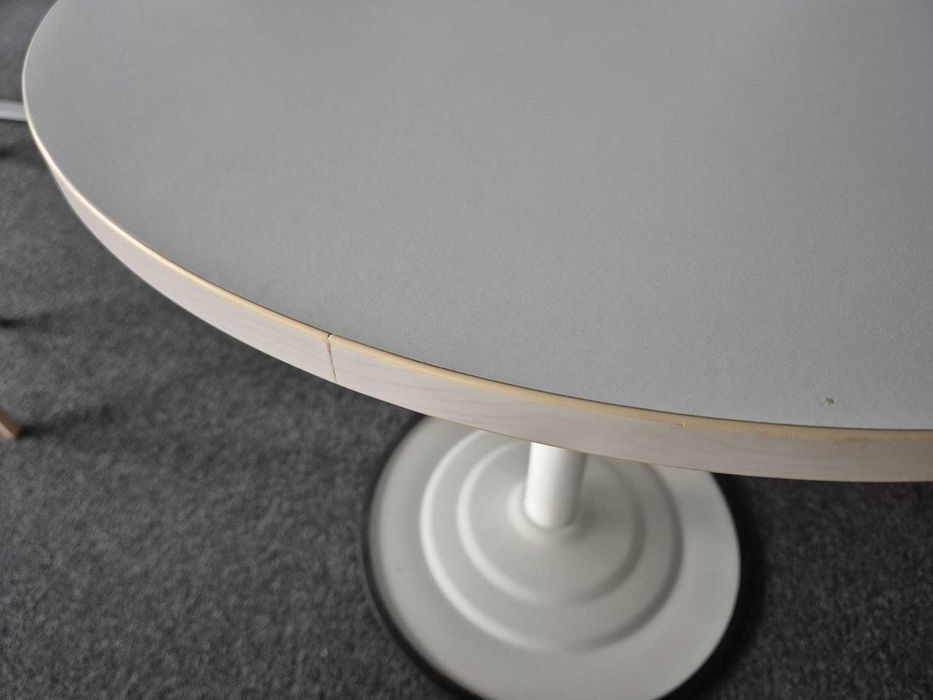 Masa rotunda diametru 80 cm inaltime 75 cm alba cadru metalic, blat 25