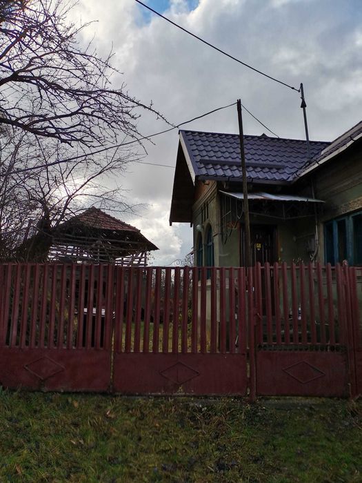 Casă 5 camere mobilată- utilată+3500 mp teren, sau schimb  Câmpulung