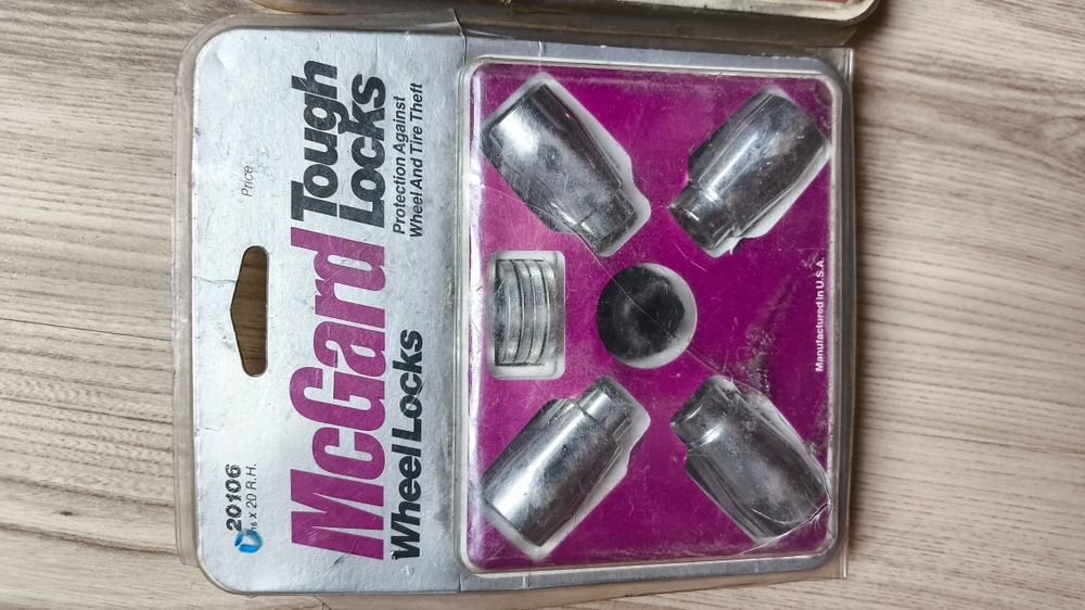 Два комплекта секретни гайки MCGARD