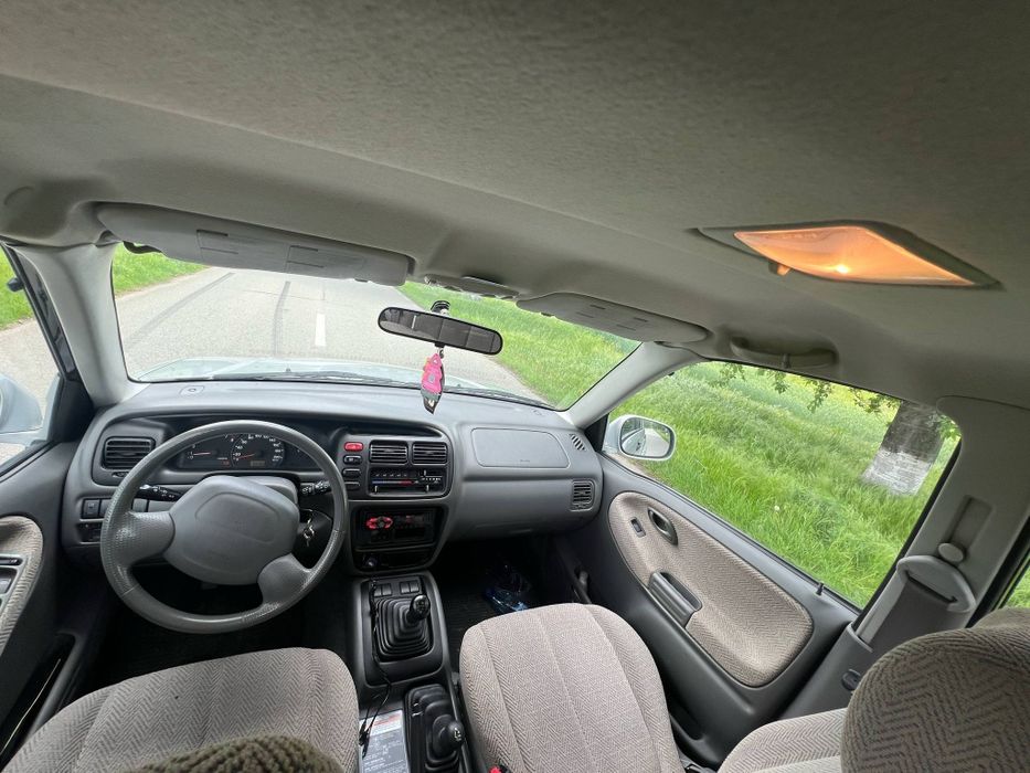 Suzuki Grand Vitara 2.0 benzina 4 usi