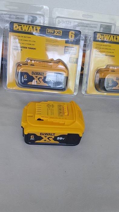 Acumulator Dewalt