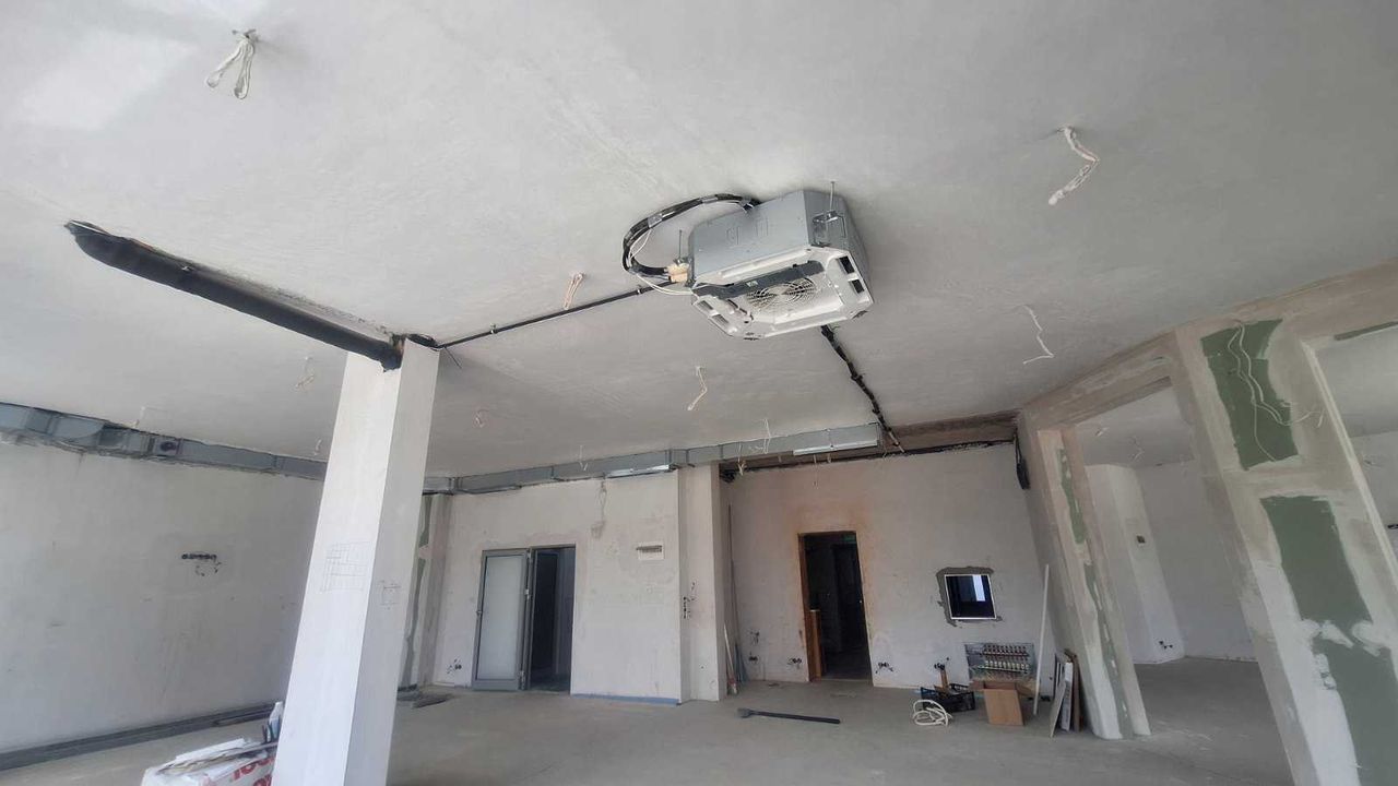 Продава се Заведение в Елин Пелин - 195 кв.м за 1800 €/кв.м - Снимка #13