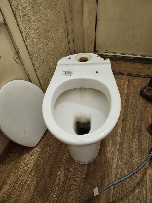 Унитаз сотилади/unitaz sotilad