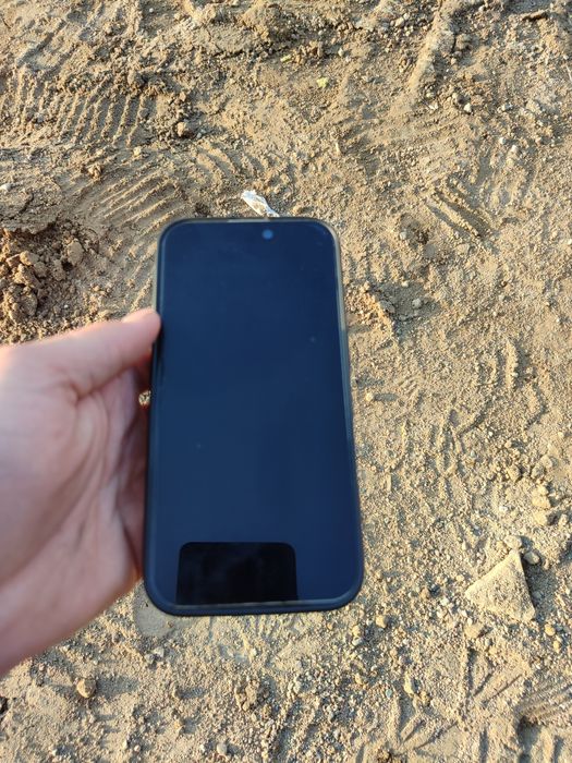 Айфон 16 каробкамен