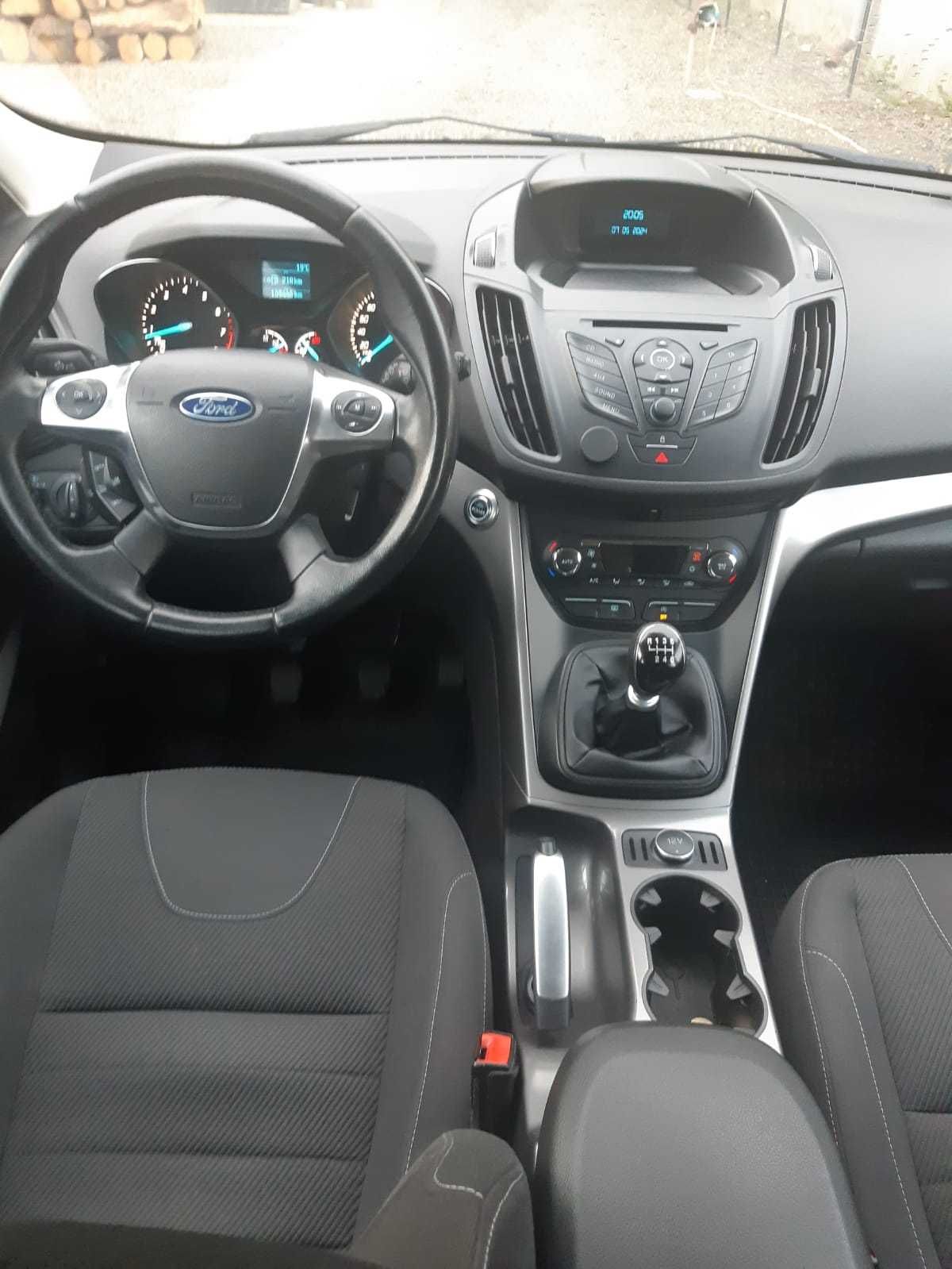 FORD KUGA Titanium