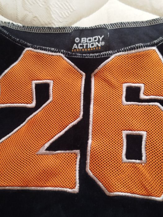 Продам прикольную кофточку