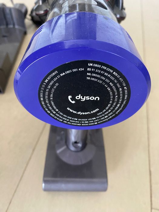 Dyson V8 motorhead