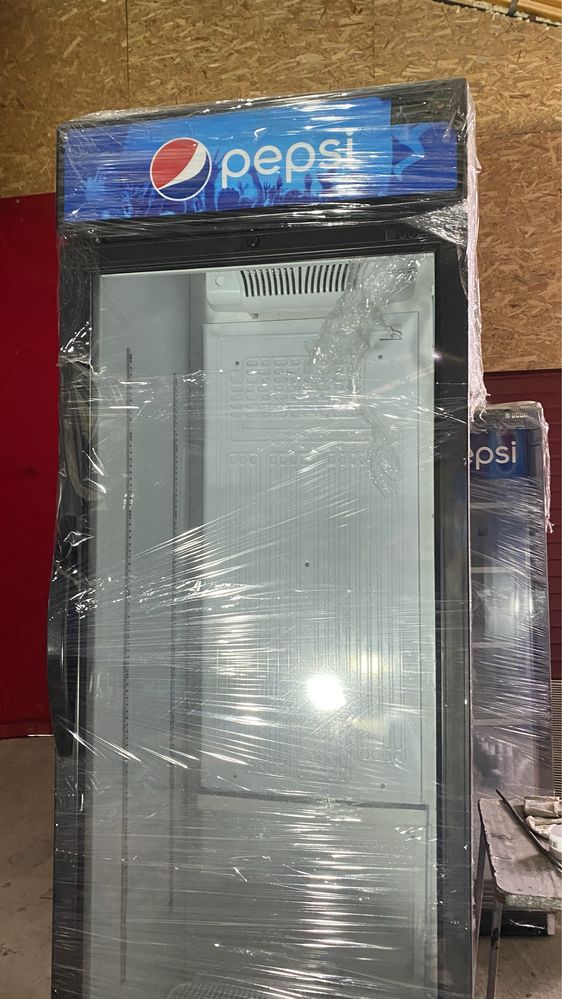 Vitrina frigirifica pentru doze, sucuri, bere, alcool