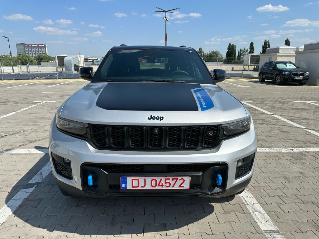 grand cherokee 2022 62000mii euro
