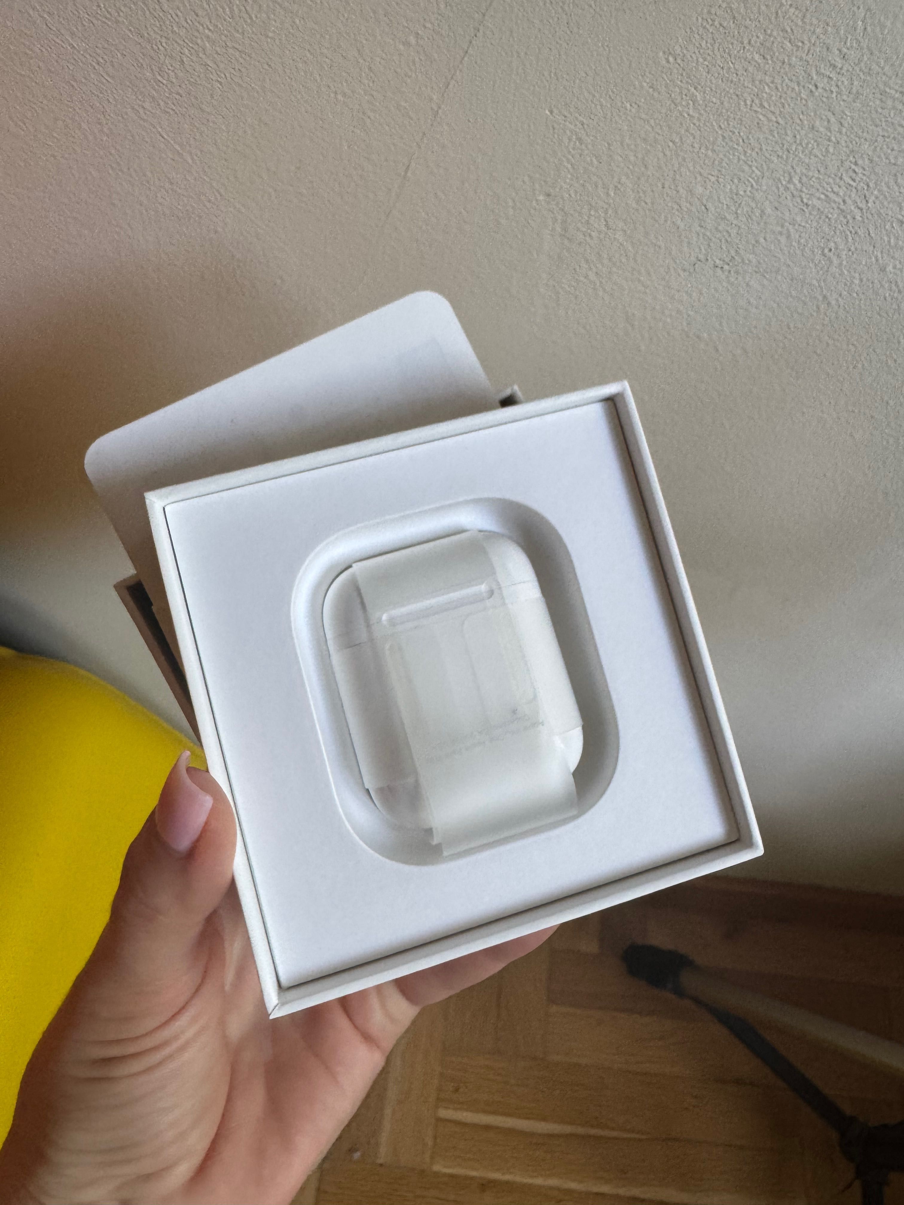 AirPods 2nd Gen – само дясна слушалка + кейс