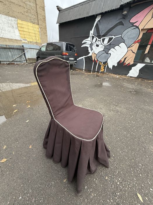 Стул деревянный с чехлом