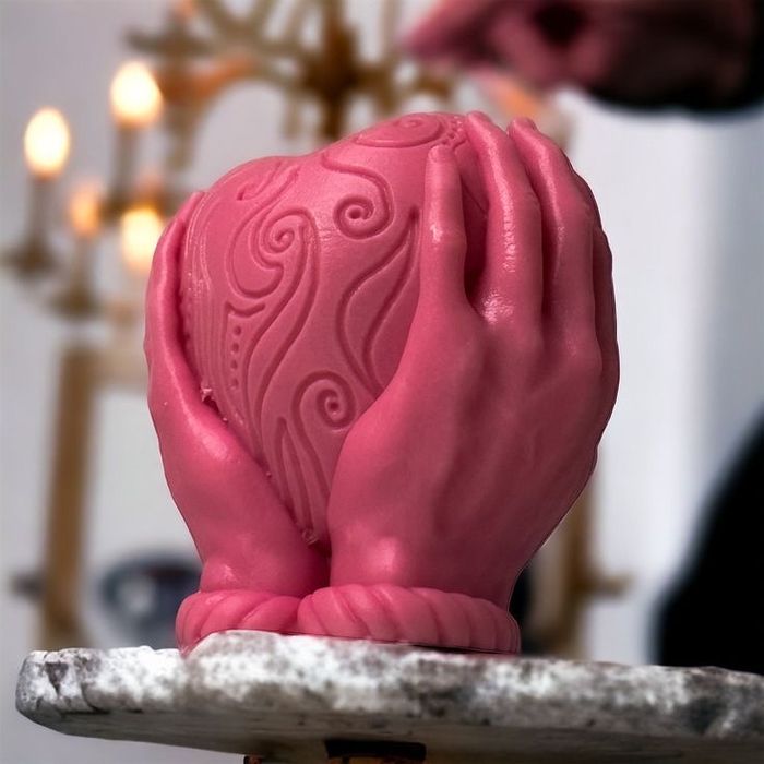 Matrita de silicon in forma de inima in palme