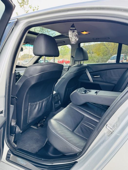 Vand/schimb BMW E60 automata 525 177 cai impecabila