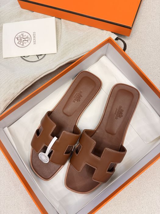 Продам топовые Шлепанцы Hermes