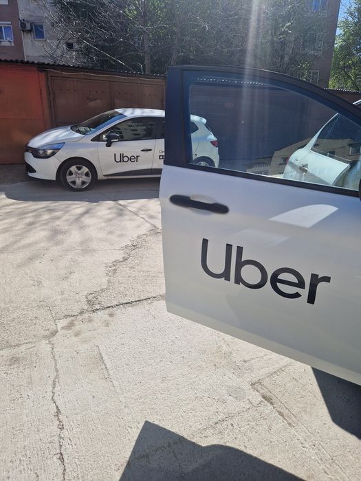 Flotaaaa Uber Bolt masini de inchiriat