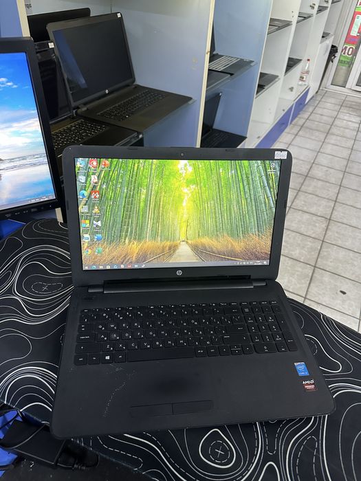 HP Core i3-5005U ОЗУ-8ГБ ССД-240ГБ ЖД-500ГБ Radeon R5 в хорошем состоя