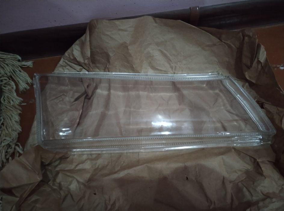 Продается противотуманные фары и глаткие стекла на фары нексия 1