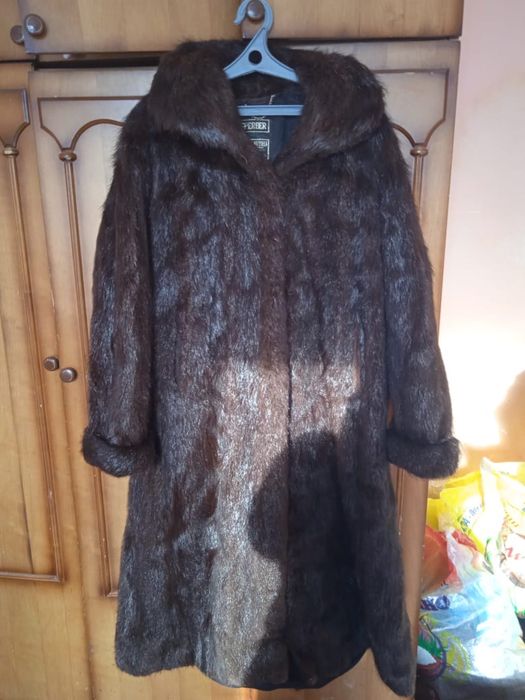 Продам шубу нутрия, размер 58/60