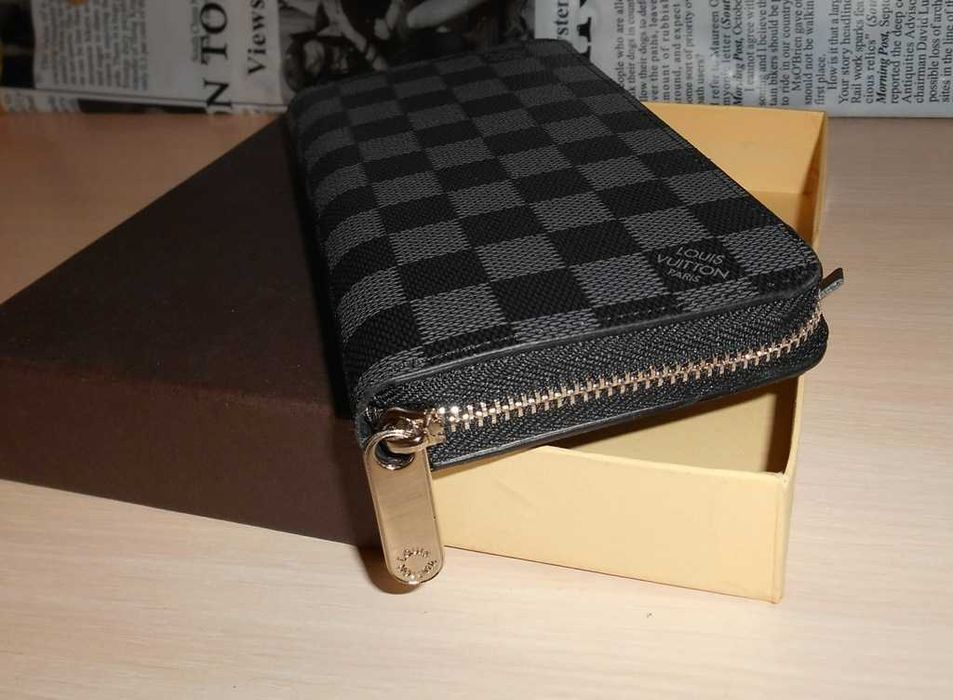 În stoc Portofel Louis Vuitton piele naturală 92-22