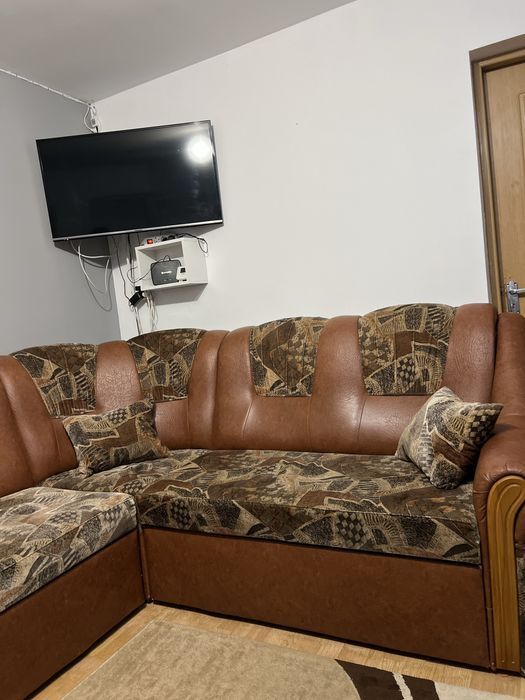 Vand coltar pe colt 270 220 pret 1500 lei negociabil