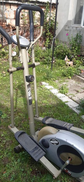 Степер фитнес уред