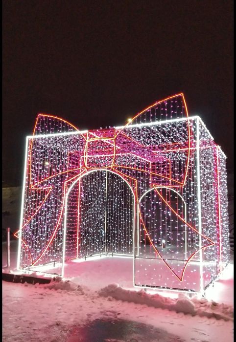 Fasad chiroqlari  bayram uchun asvishenya xizmati