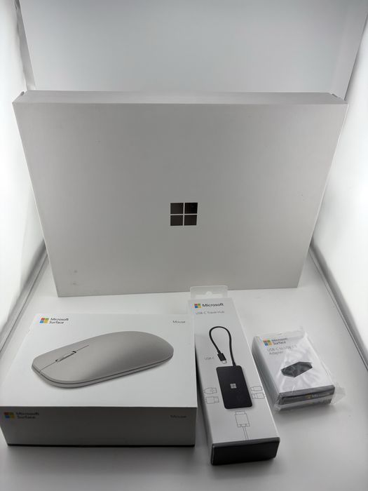Microsoft surface laptop 13”, 2025, sigilat, ultimul model, OCAZIE