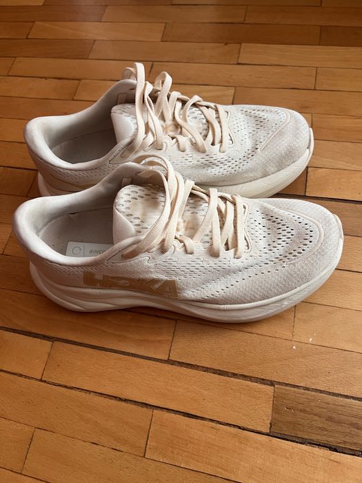 Adidași damă Hoka Rincon 4 – Bej.