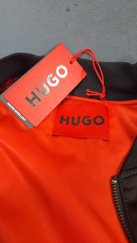 Оригинален Бомбър HUGO