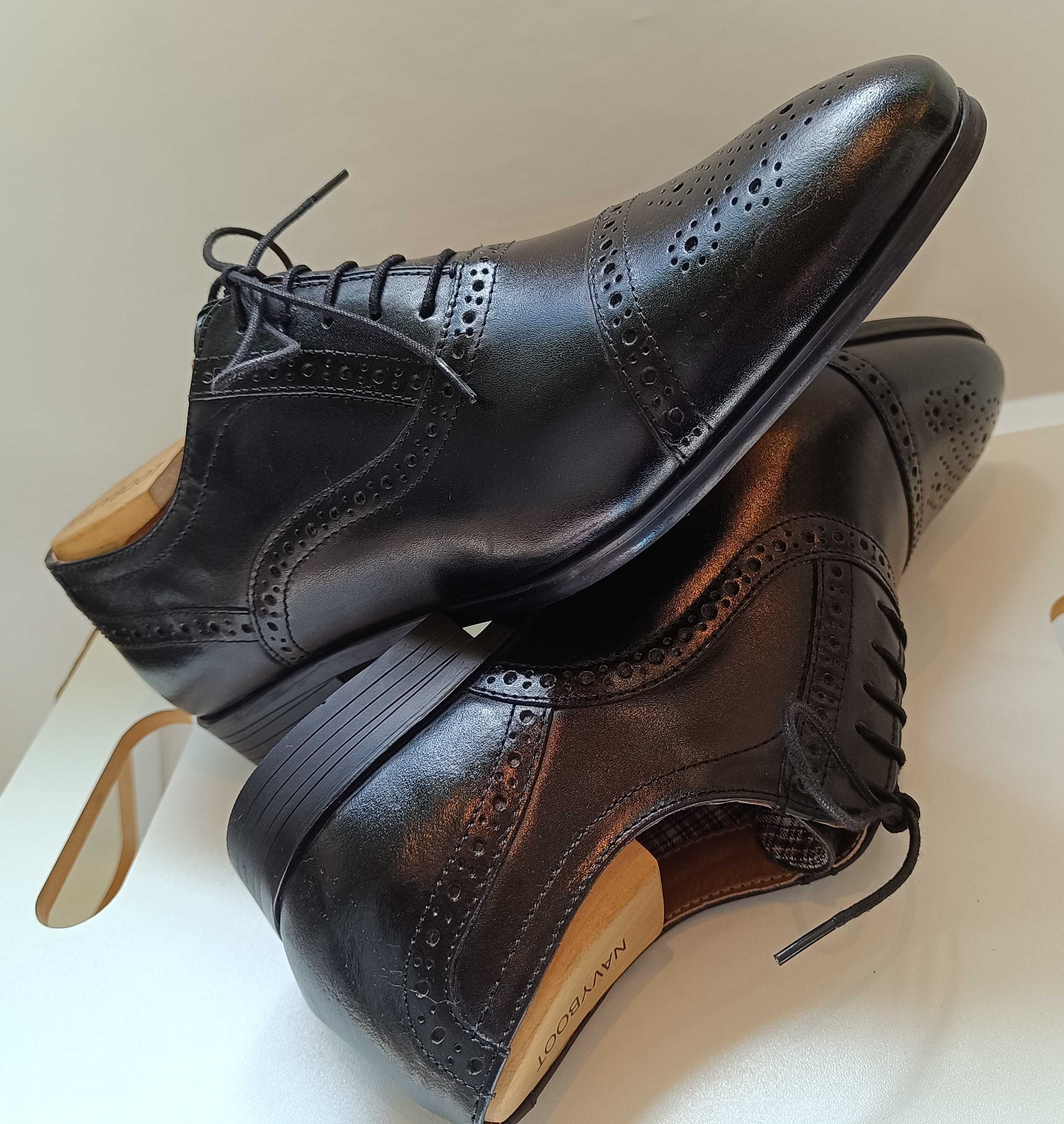 Pantofi oxford 42 cap toe brogue Thomas Crick NOI piele naturala moale