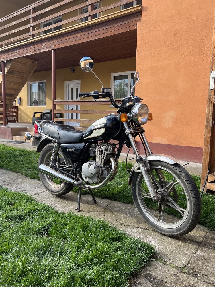 Motocicleta Suzuki gn 125 variante