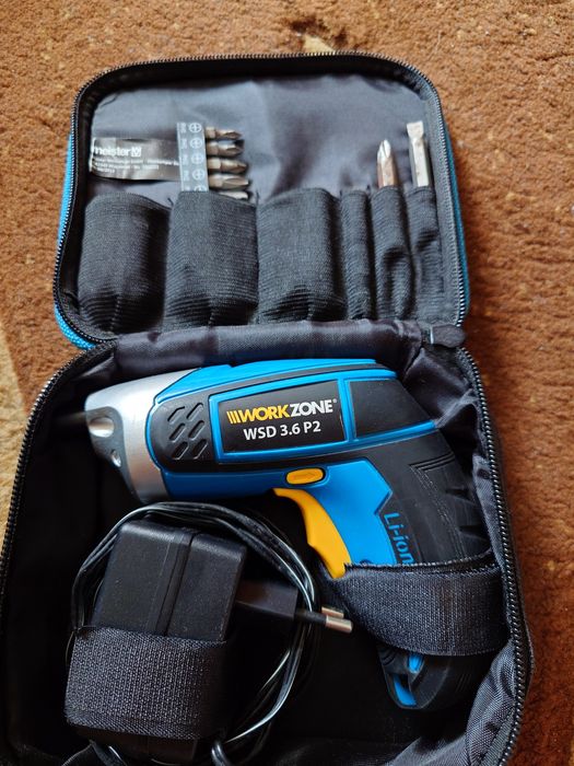 Șurubelniță cu acumulator cu accesorii