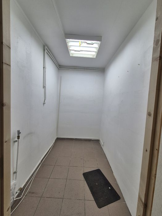 Spatiu comercial 3 camere