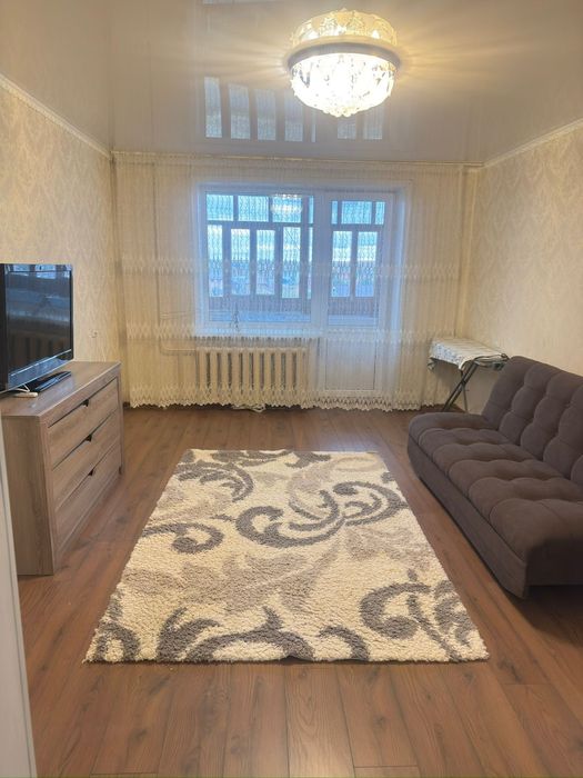 Сдам 2 ком. 20 мкр., ПВХ, 5/5, мебел., техника, маш.-авт., 150 тыс+ком